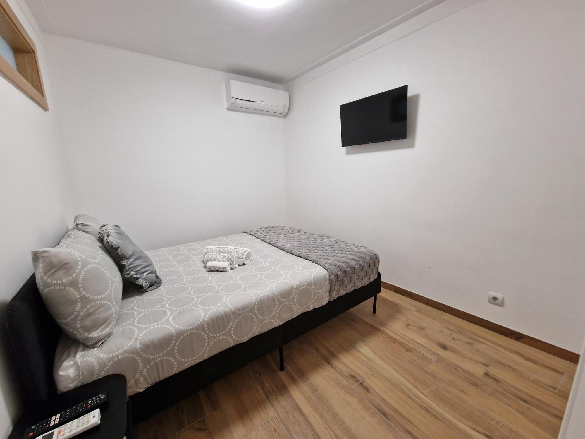 Cozy Apartment With Terrace, Air Cond, Free Parking, By Porto With Love Lda Exterior photo